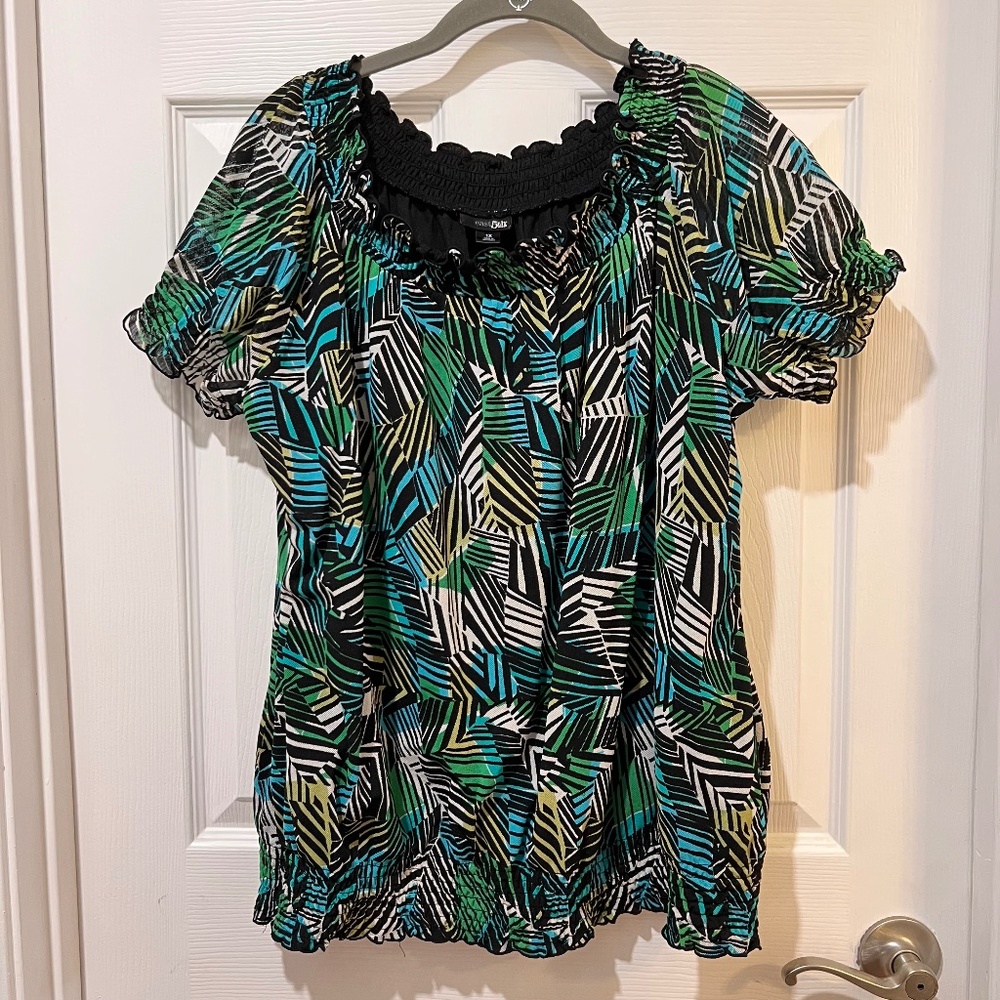 EAST 9TH BLUE GREEN TOP